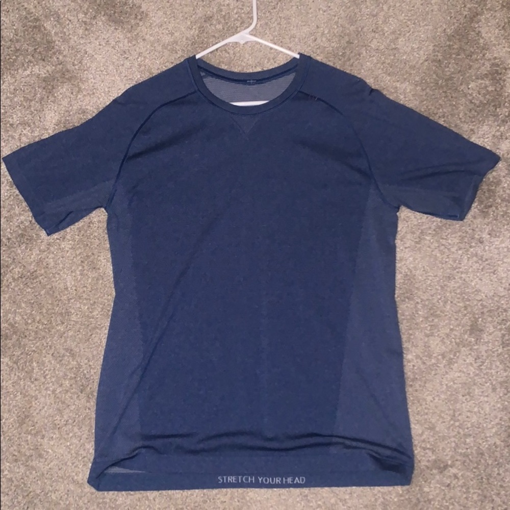Men’s lululemon t-shirt